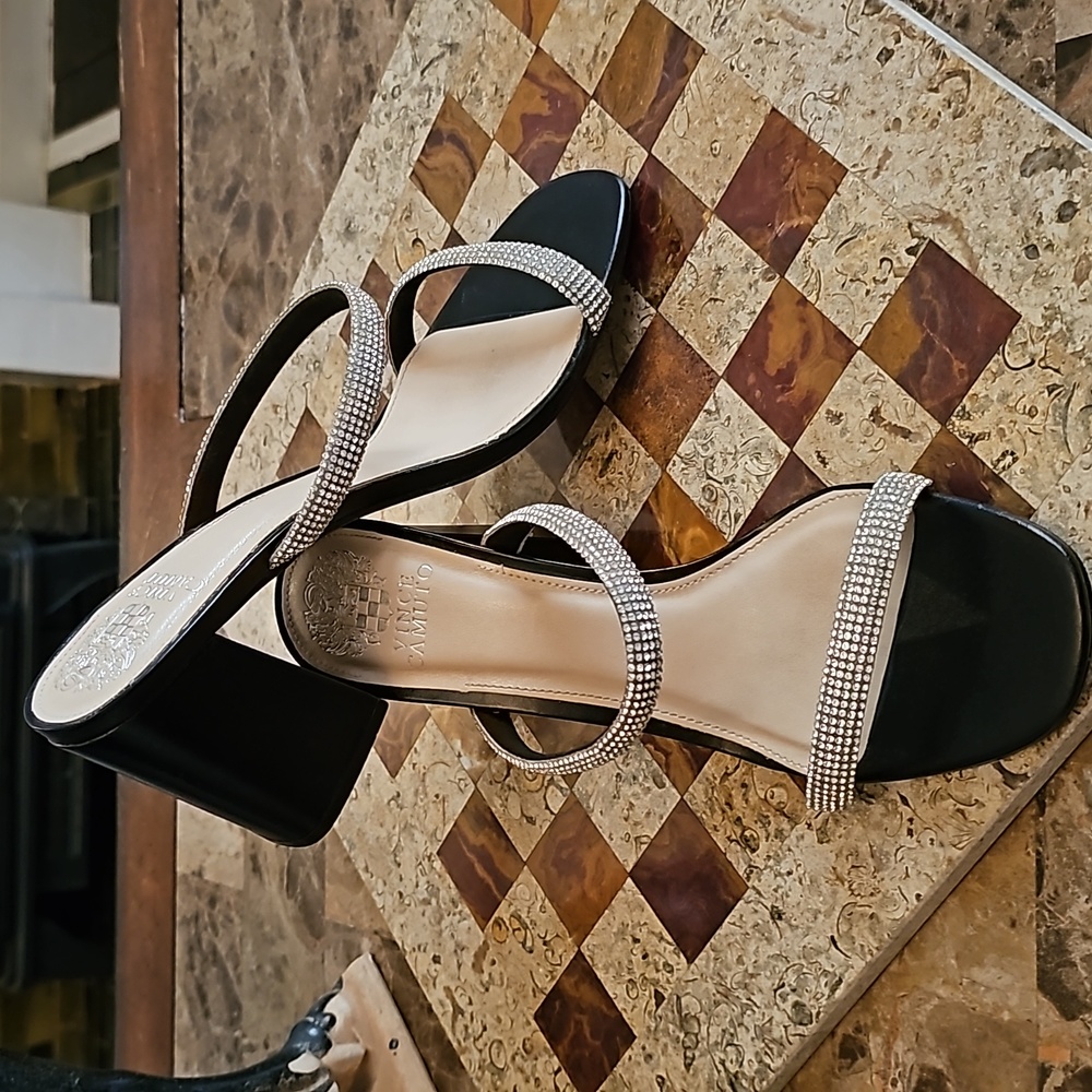 Vince Camuto
